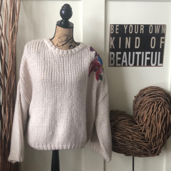 Zara Sweaters - Zara bulky knit embroidered shoulder sweater